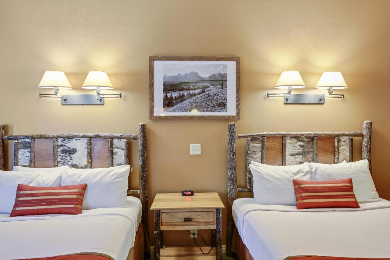  | Headwaters Lodge & Cabins at Flagg Ranch