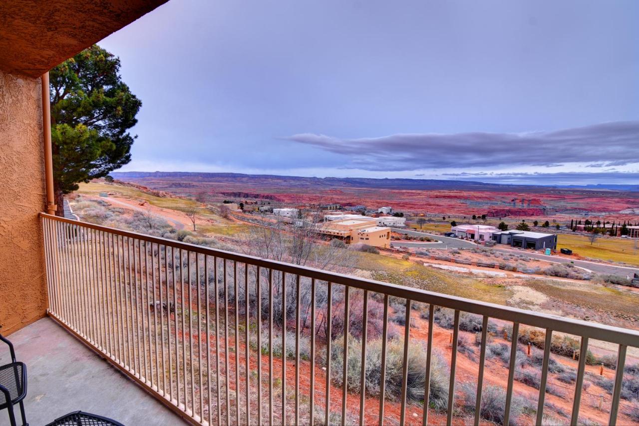 Standard Queen Room with Two Queen Beds and Balcony - Non-Smoking/Moutain View/No Pets Allowed at Quality Inn View of Lake Powell - Page