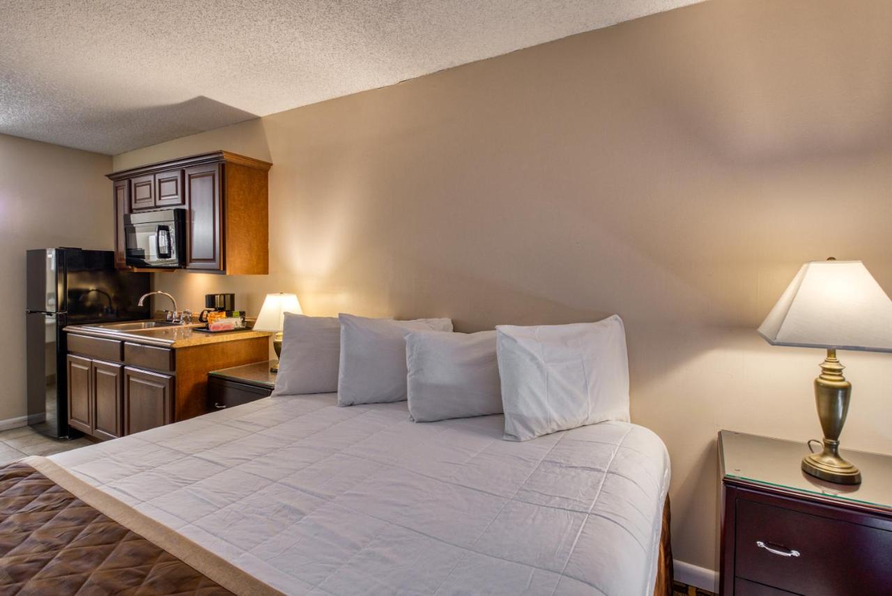  | Palms Garden Inn