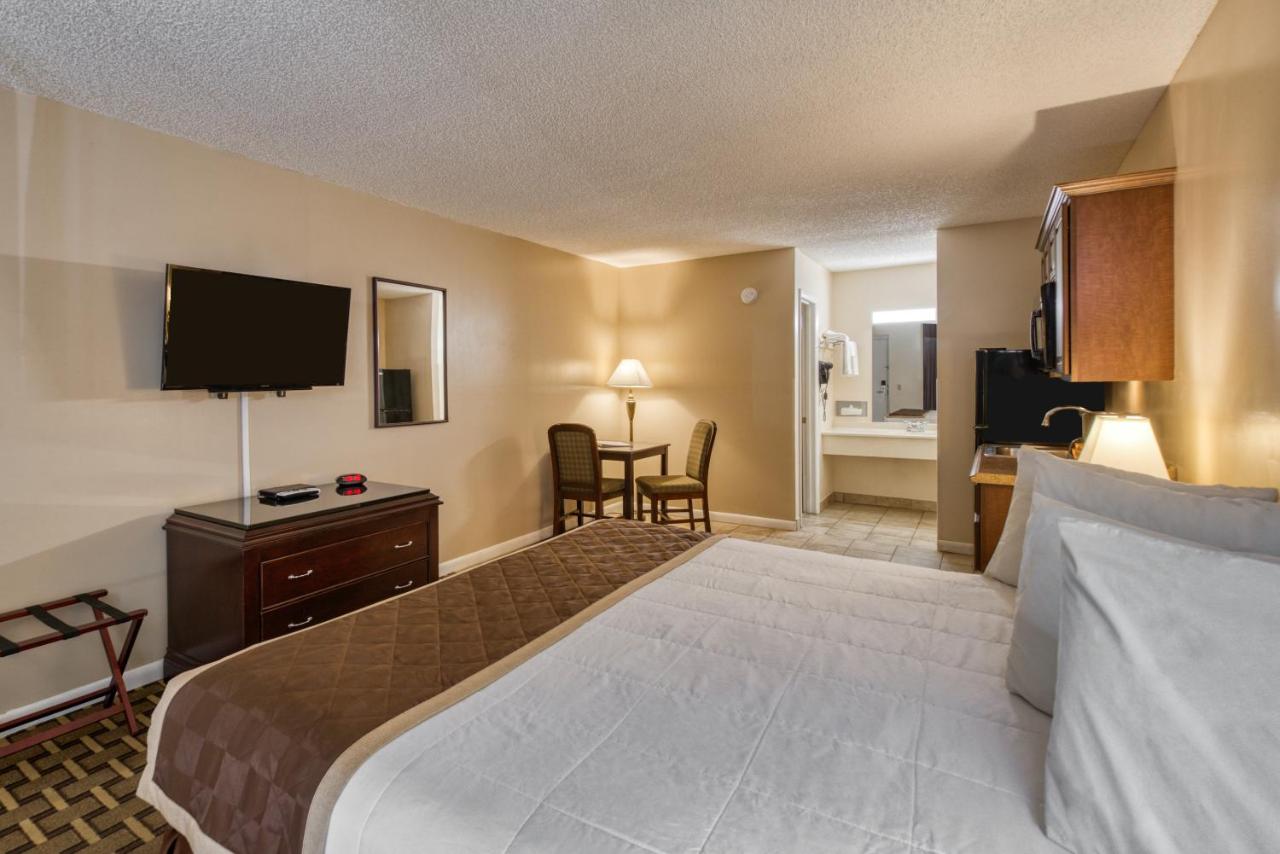 | Palms Garden Inn