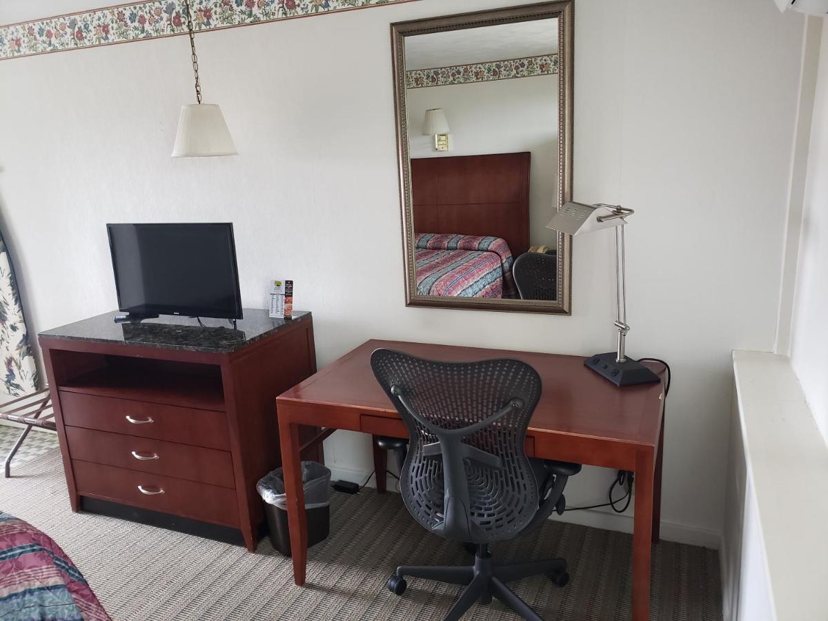 | Huntingdon Motor Inn
