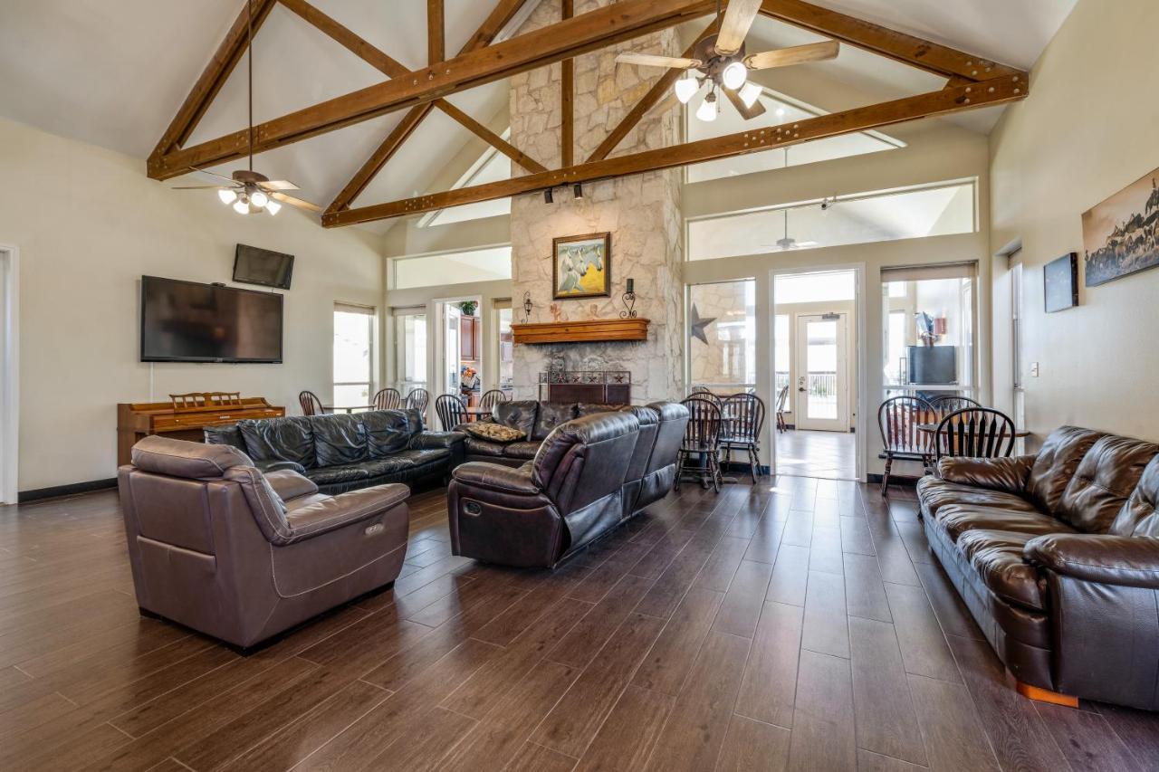 | Mountain Star Lodge