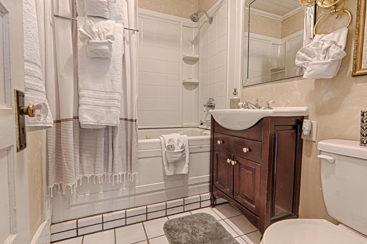 | Broad River Inn