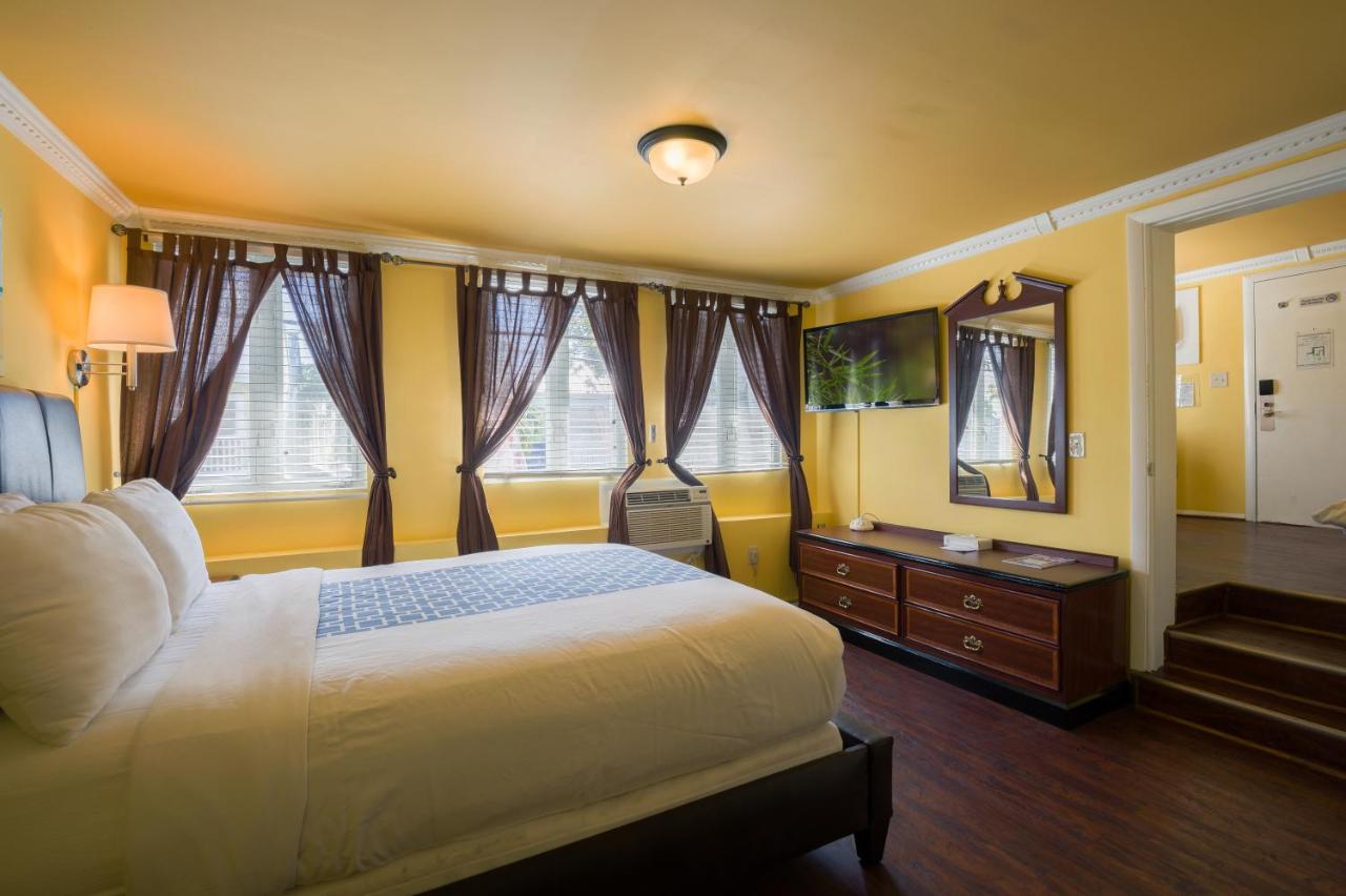 Superior Queen Suite with Two Queen Beds with Sofa Bed at Pegasus International Hotel
