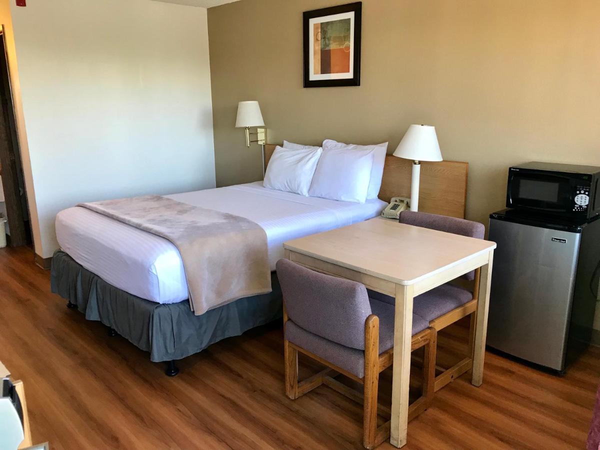 | Sea-Tac Airport Value Inn
