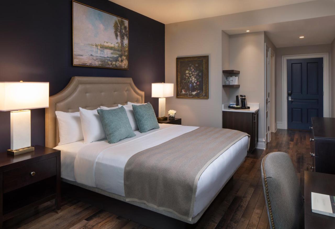 | Belleview Inn