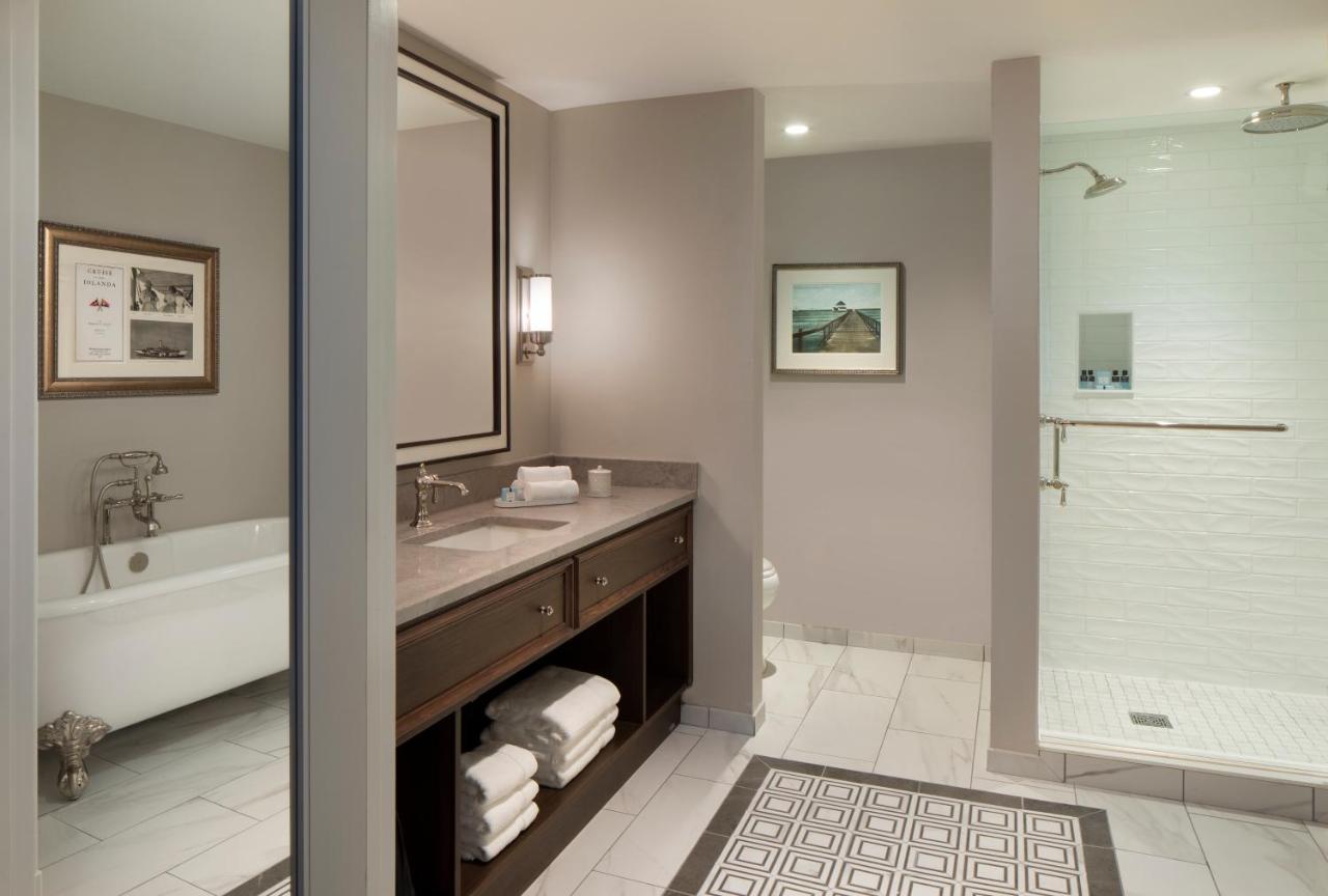 | Belleview Inn
