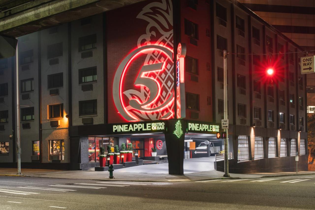 | Staypineapple, Hotel FIVE, Downtown Seattle