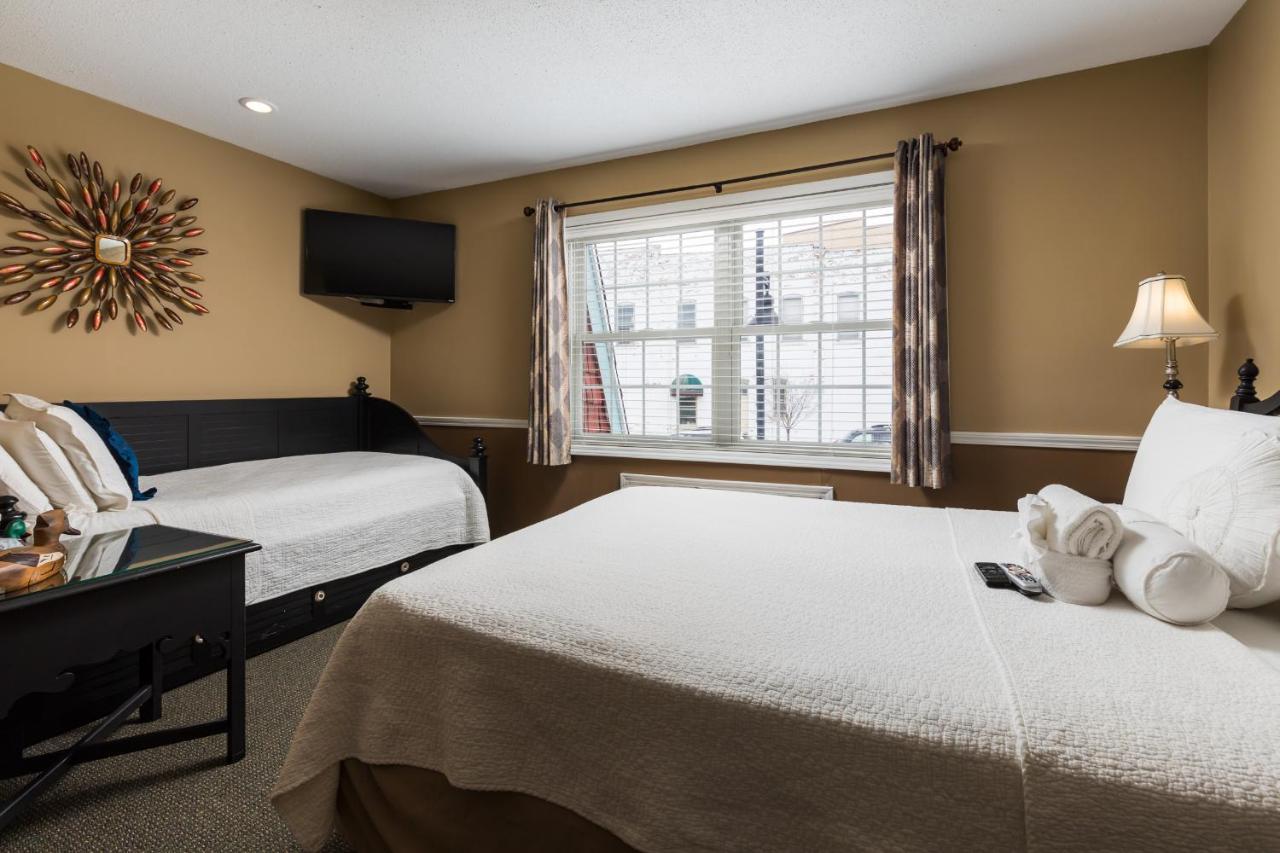 Standard Studio at Old Harbor Inn