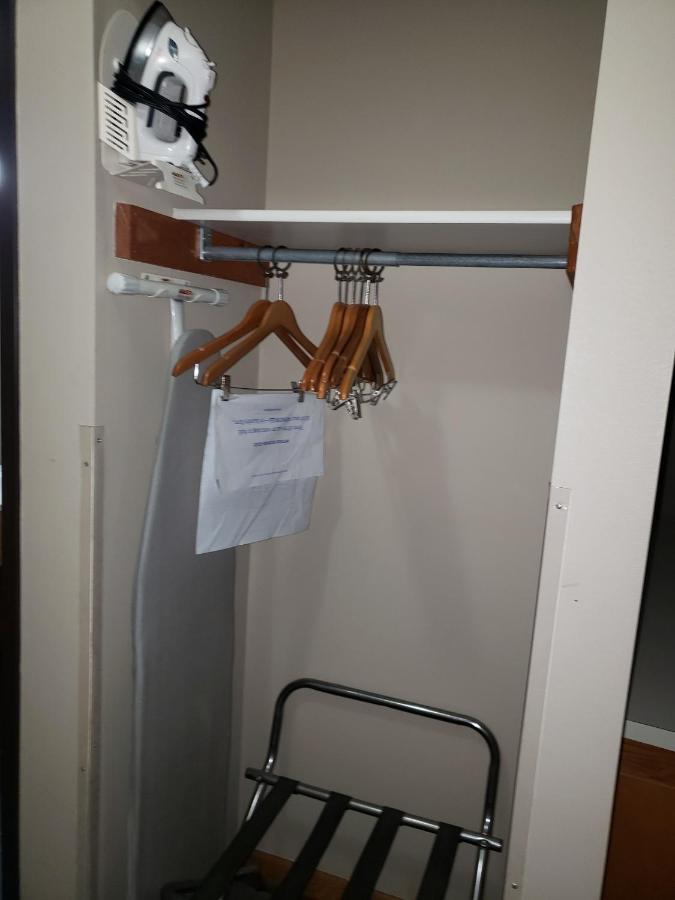 Business King Room - Non-Smoking at Super 8 by Wyndham Watseka