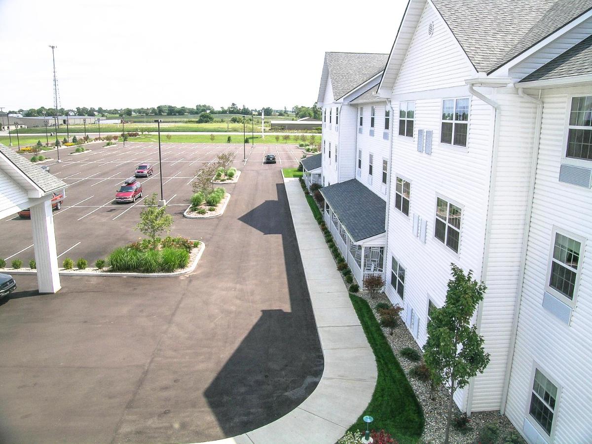  | Blue Gate Garden Inn