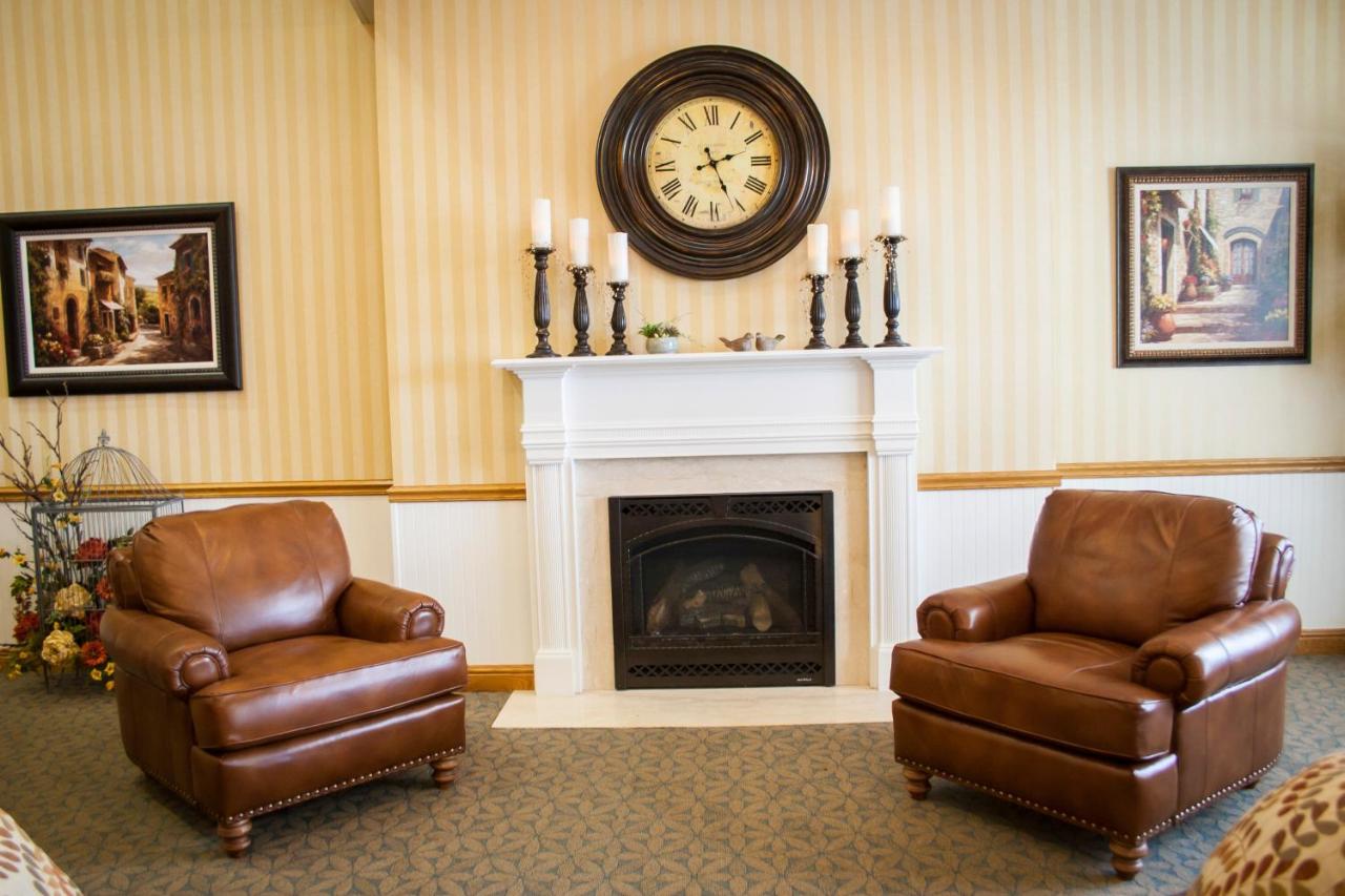  | Blue Gate Garden Inn