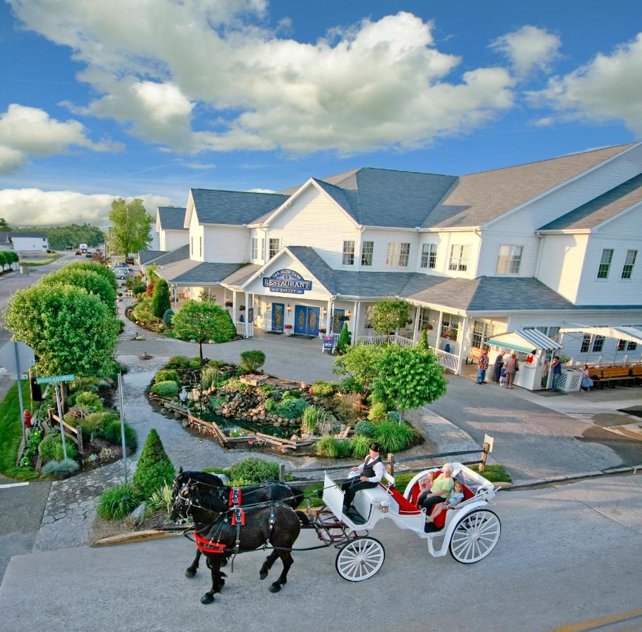  | Blue Gate Garden Inn