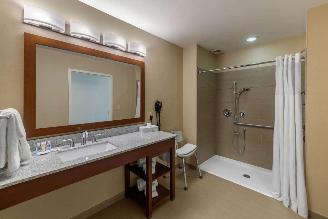 King Room - Accessible/Non-Smoking at Comfort Inn & Suites Northern Kentucky