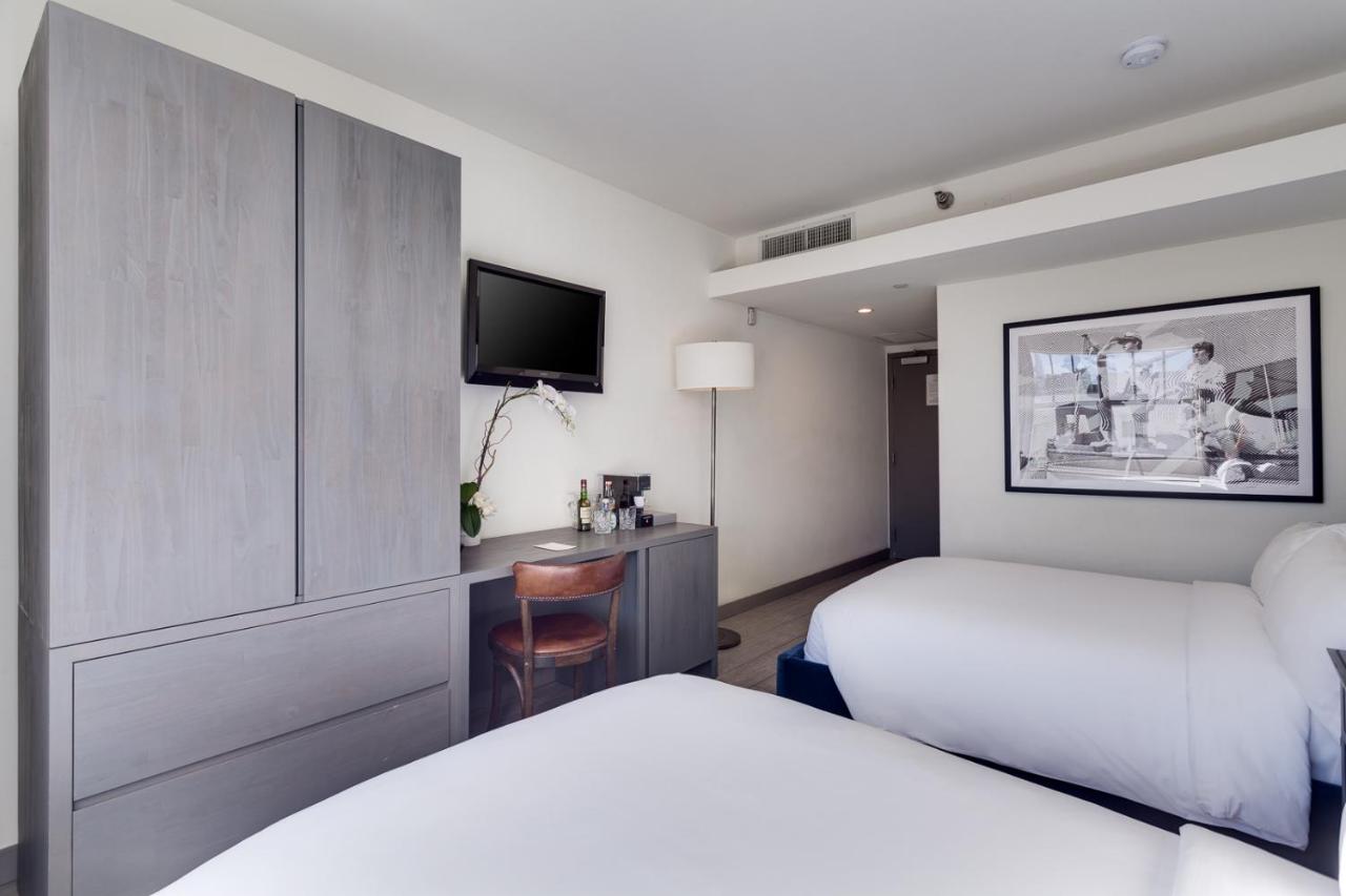 Bedroom Double at Clinton Hotel South Beach