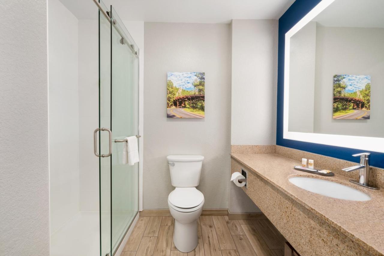 King Suite - Mobility Access/Non-Smoking at La Quinta Inn and Suites by Wyndham at WaTiki Waterpark