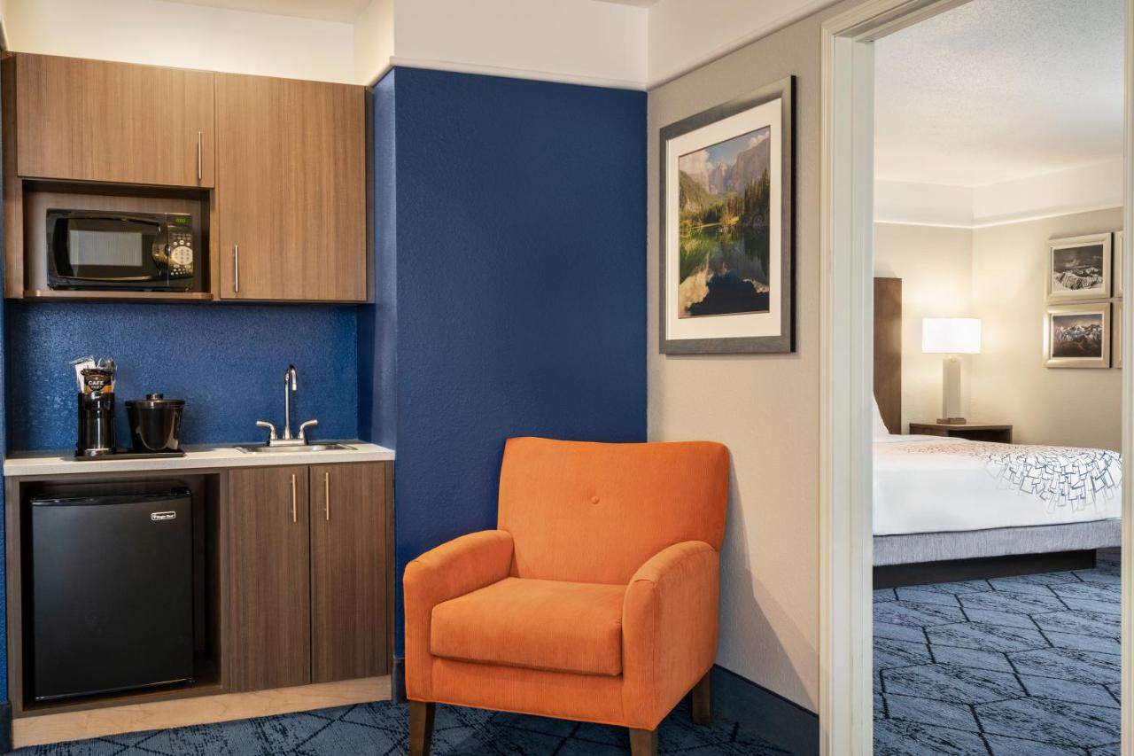 King Suite at La Quinta Inn and Suites by Wyndham at WaTiki Waterpark