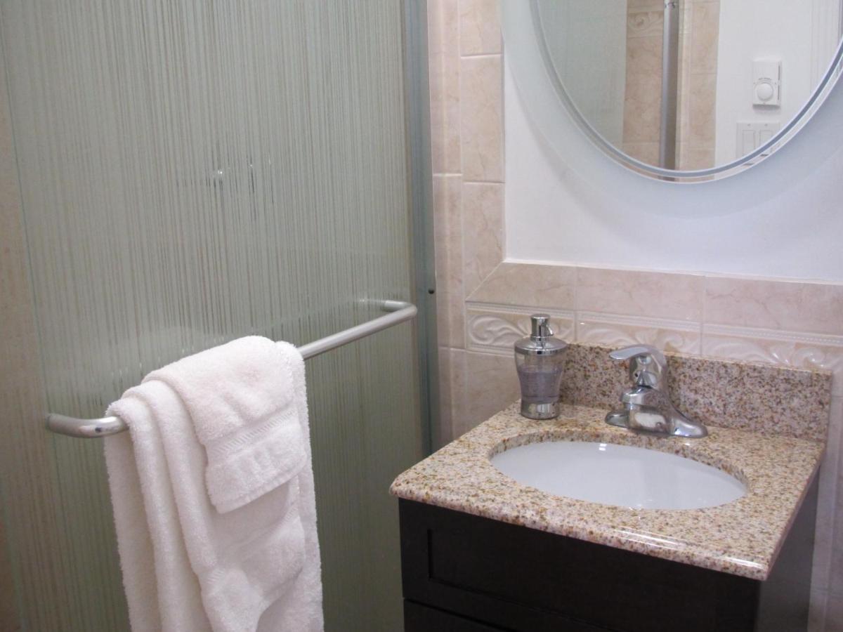 | Bowers House Bed and Breakfast