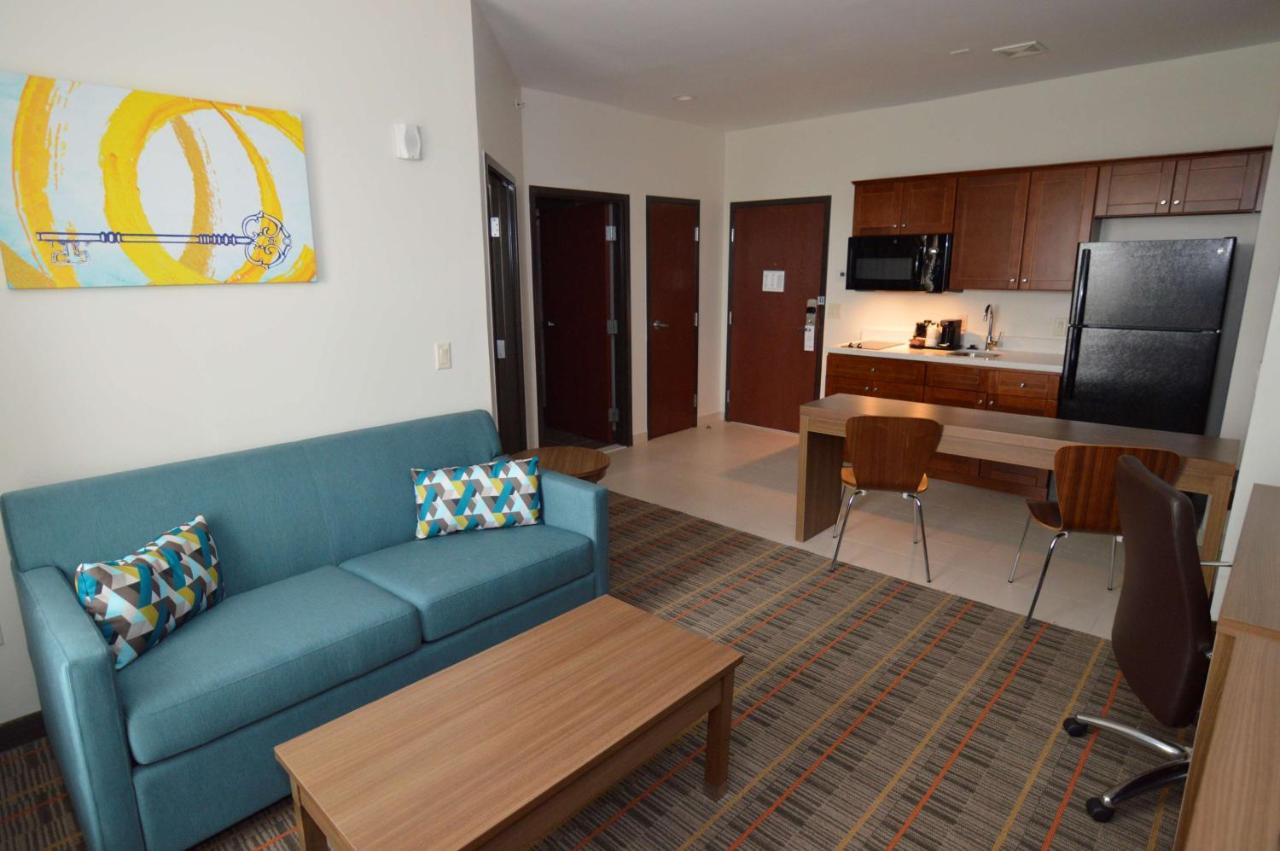 King Suite with Bath Tub - Disability Access at Best Western Ingleside Inn & Suites