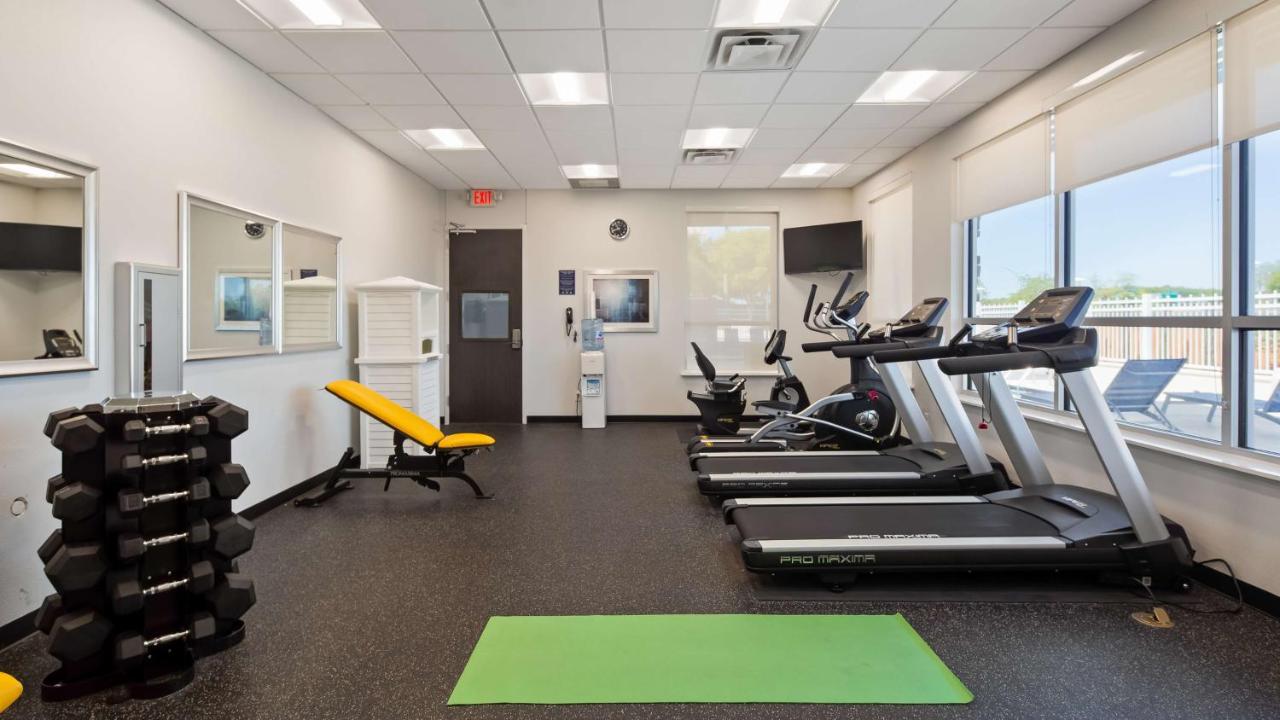  | Best Western Plus Roland Inn & Suites