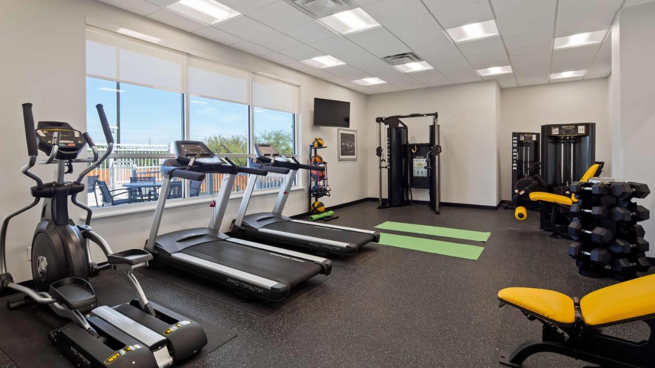| Best Western Plus Roland Inn & Suites