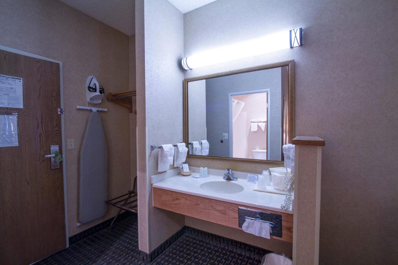  | Miles City Hotel