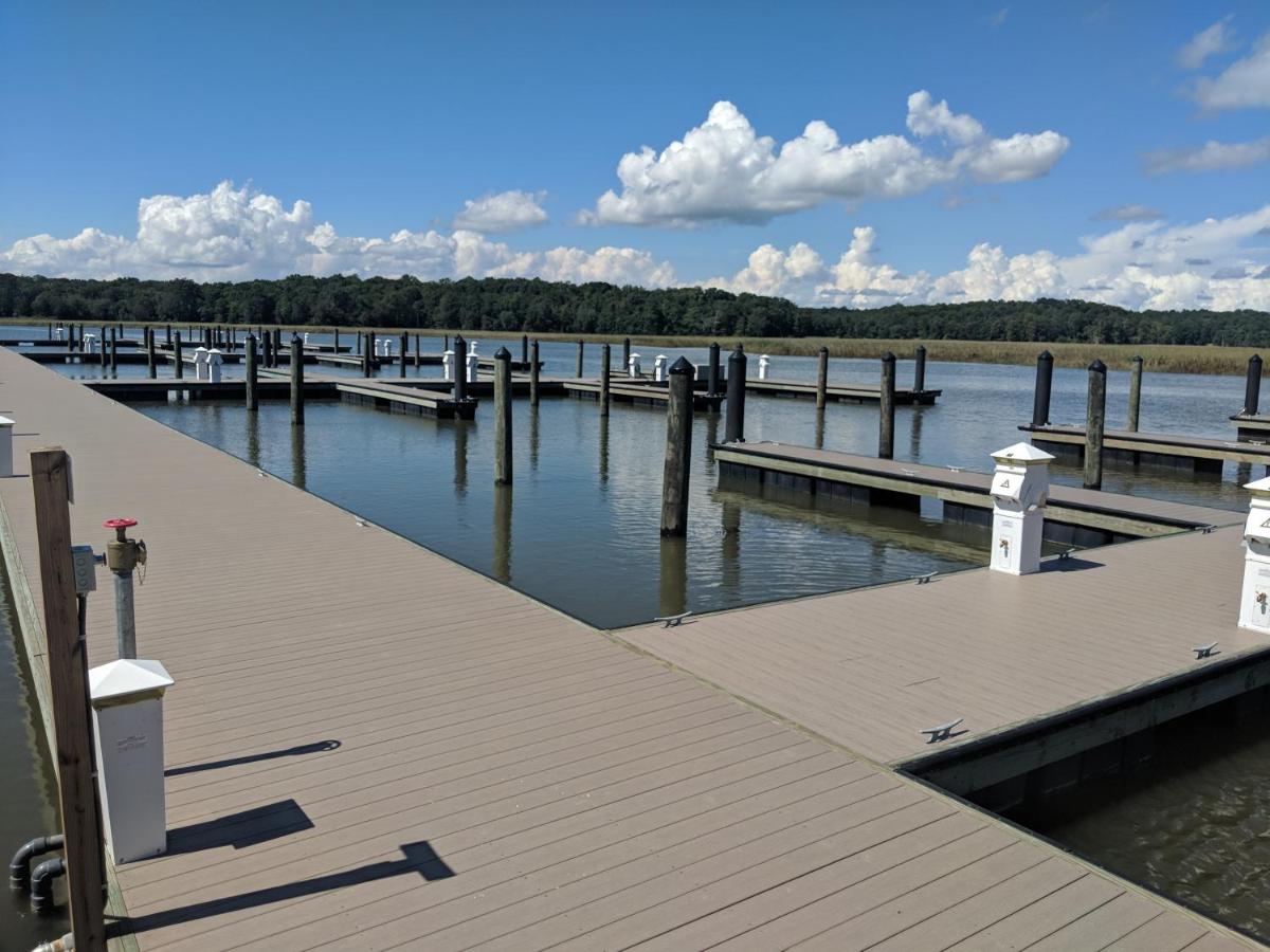 | Surry Seafood Company