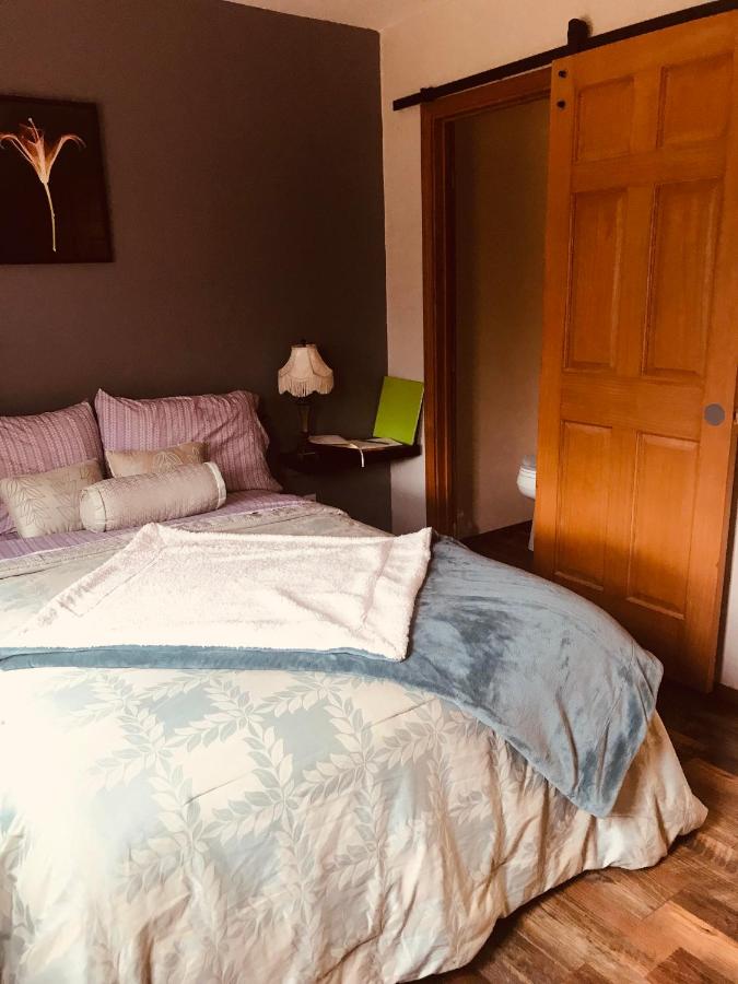 | A Hyde Away Inn B&B