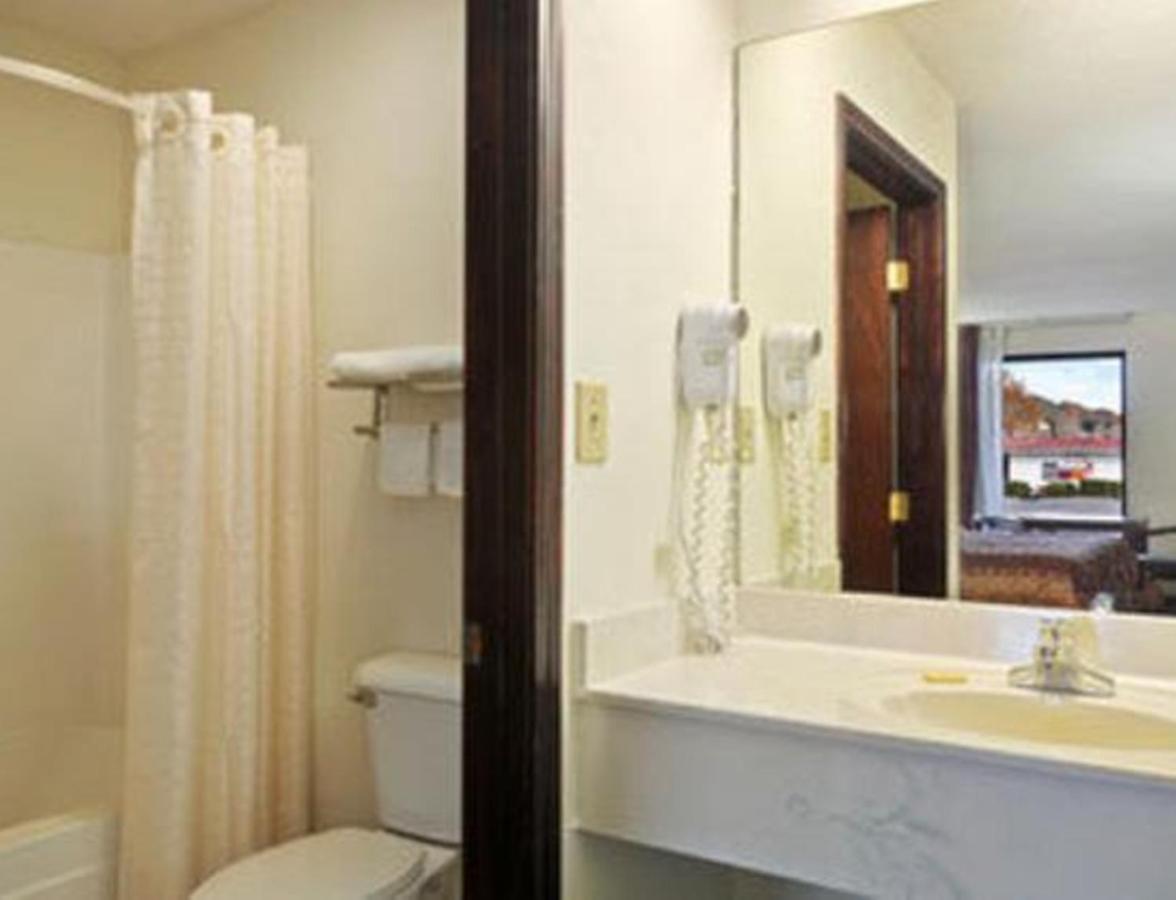 Deluxe Double Room with Two Double Beds - Non-Smoking at Days Inn by Wyndham Attalla