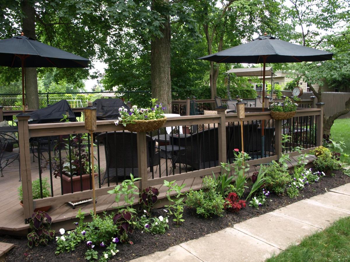 | Manheim Manor Bed & Breakfast