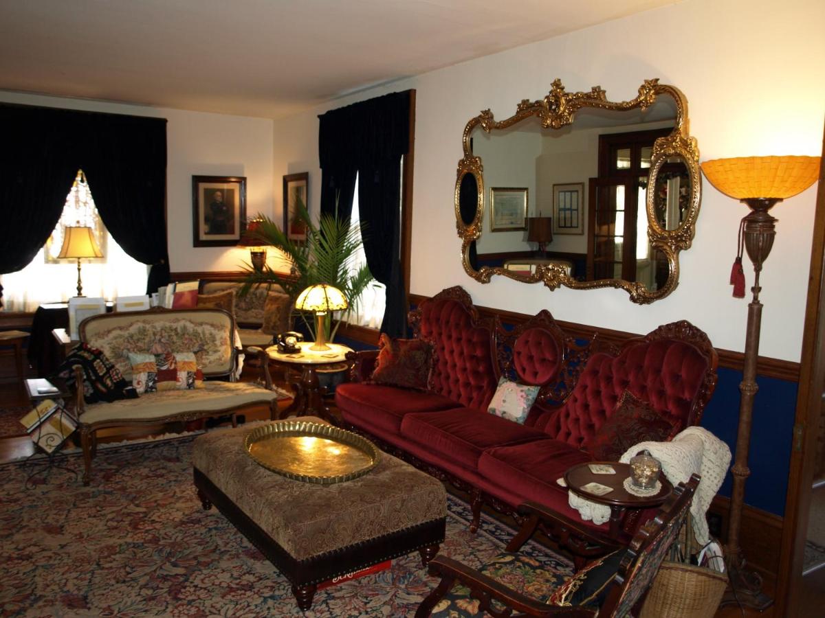 | Manheim Manor Bed & Breakfast