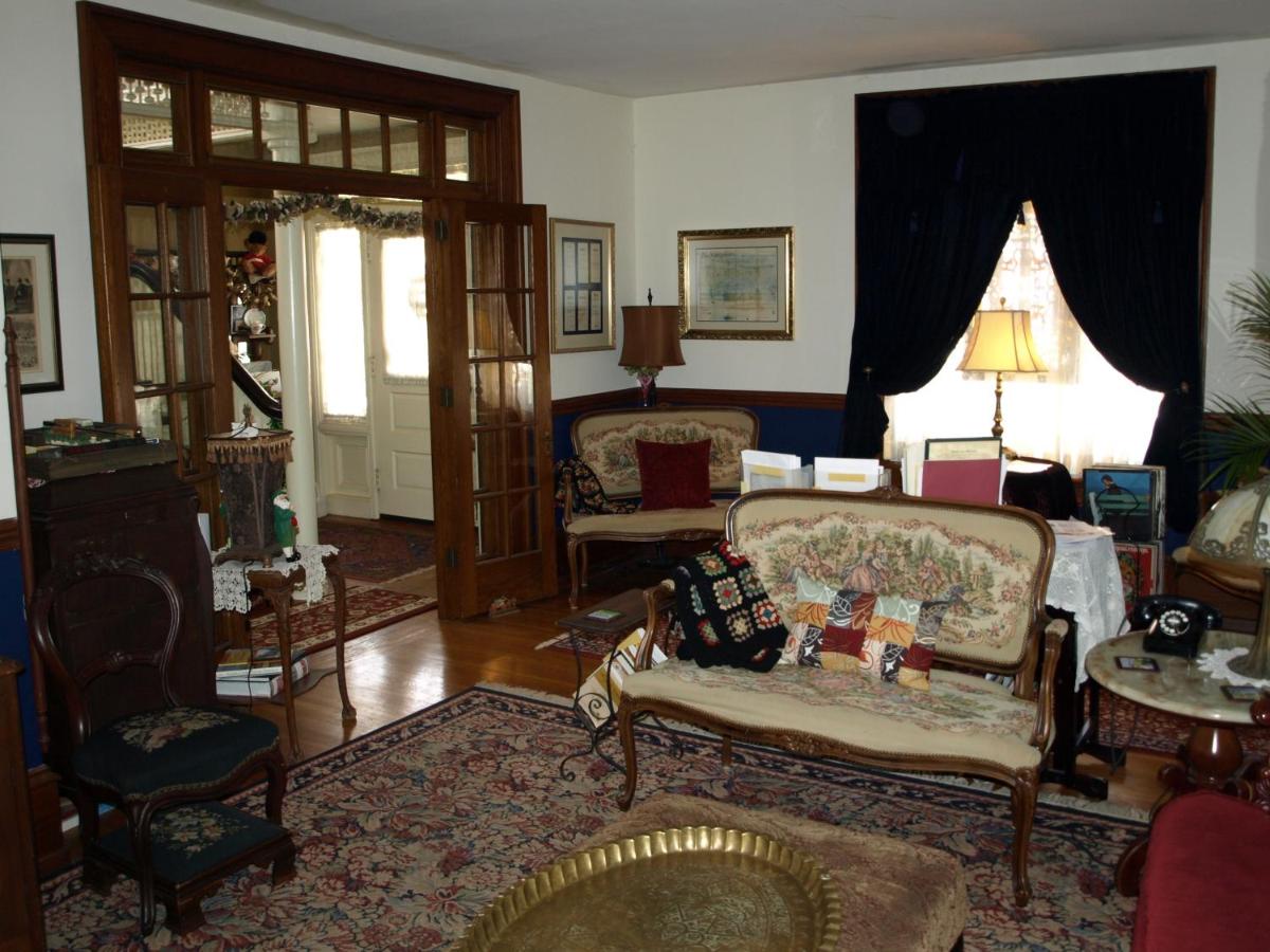 | Manheim Manor Bed & Breakfast