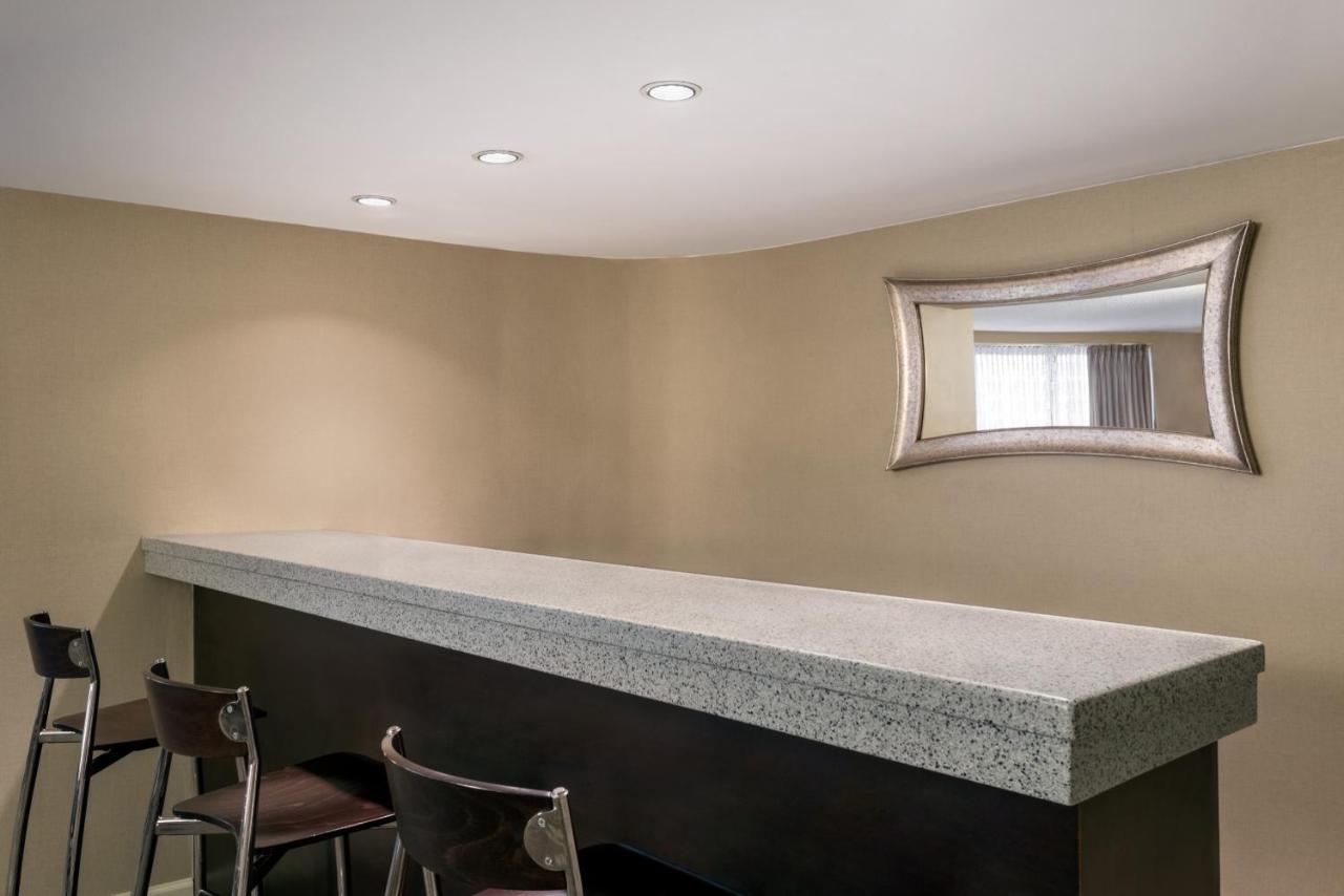 Presidential King Suite - Non-Smoking at Wyndham Springfield City Centre