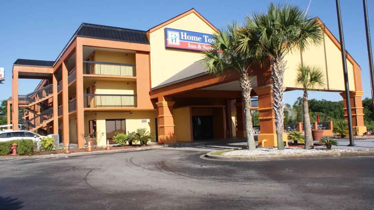 | Home Town Inn & Suites