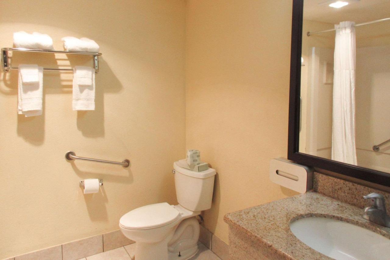 King Suite - Non-Smoking at Quality Inn & Suites Cincinnati Uptown Norwood