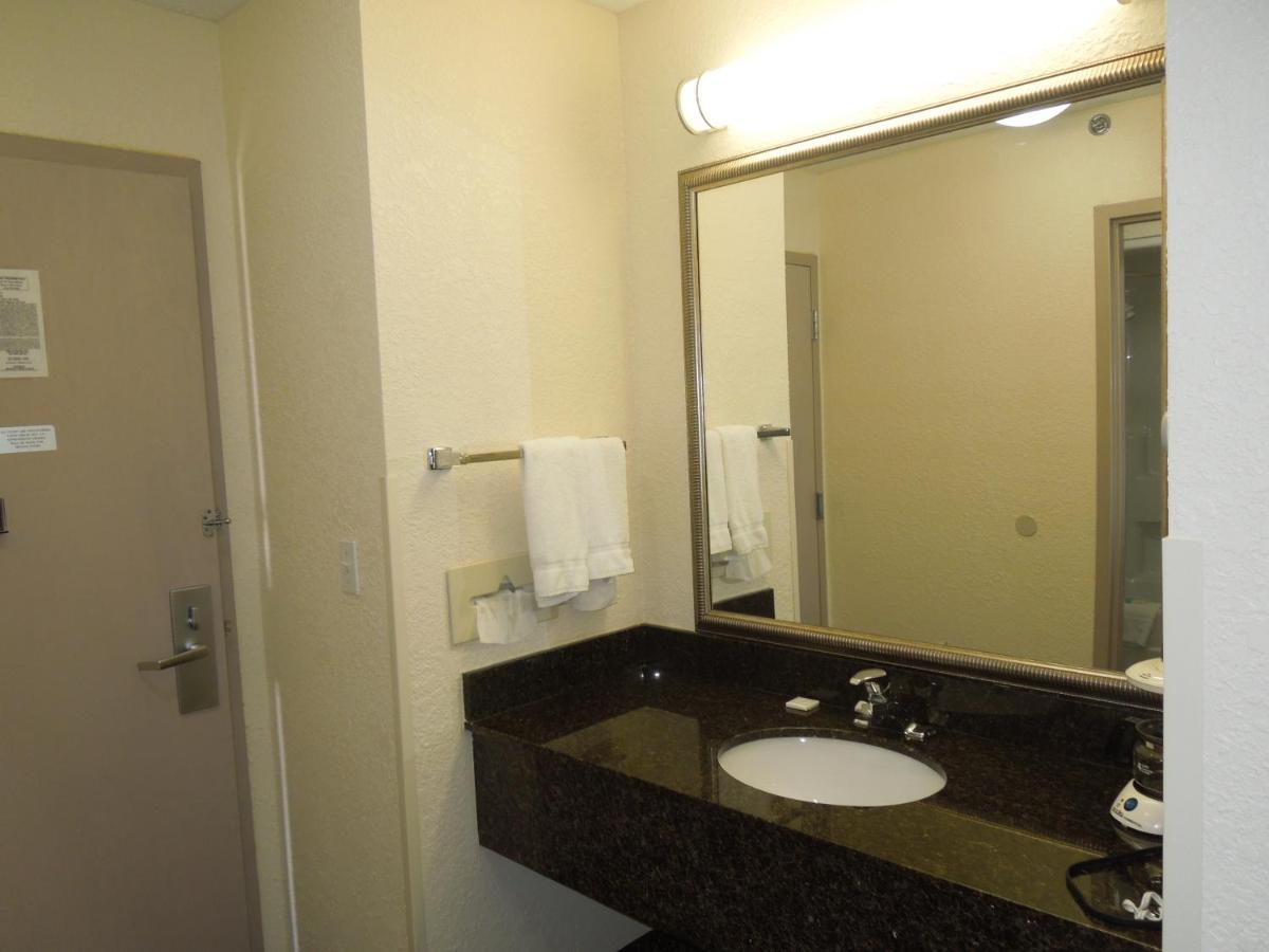 Two-Bedroom Suite - Non-Smoking at Best Western Inn