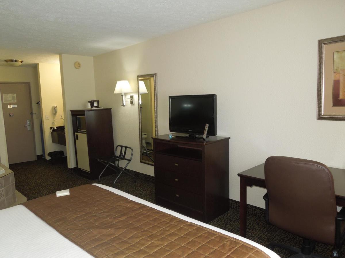 King Room with Bathtub - Disability Access/Non-Smoking at Best Western Inn
