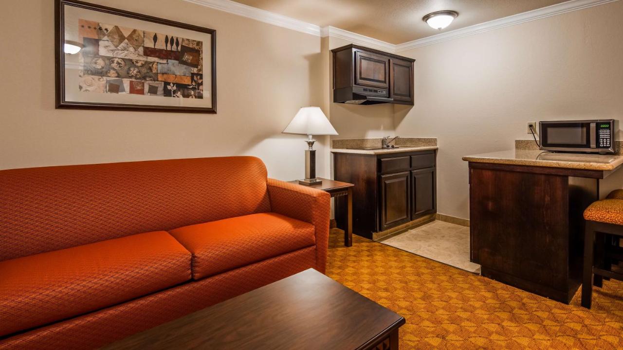 Two Room Queen Suite - Non-Smoking at Lompoc Valley Inn and Suites