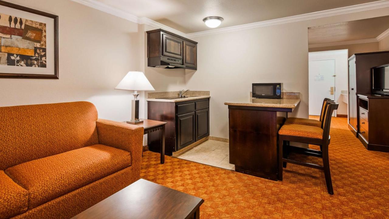 Two Room Queen Suite - Non-Smoking at Lompoc Valley Inn and Suites