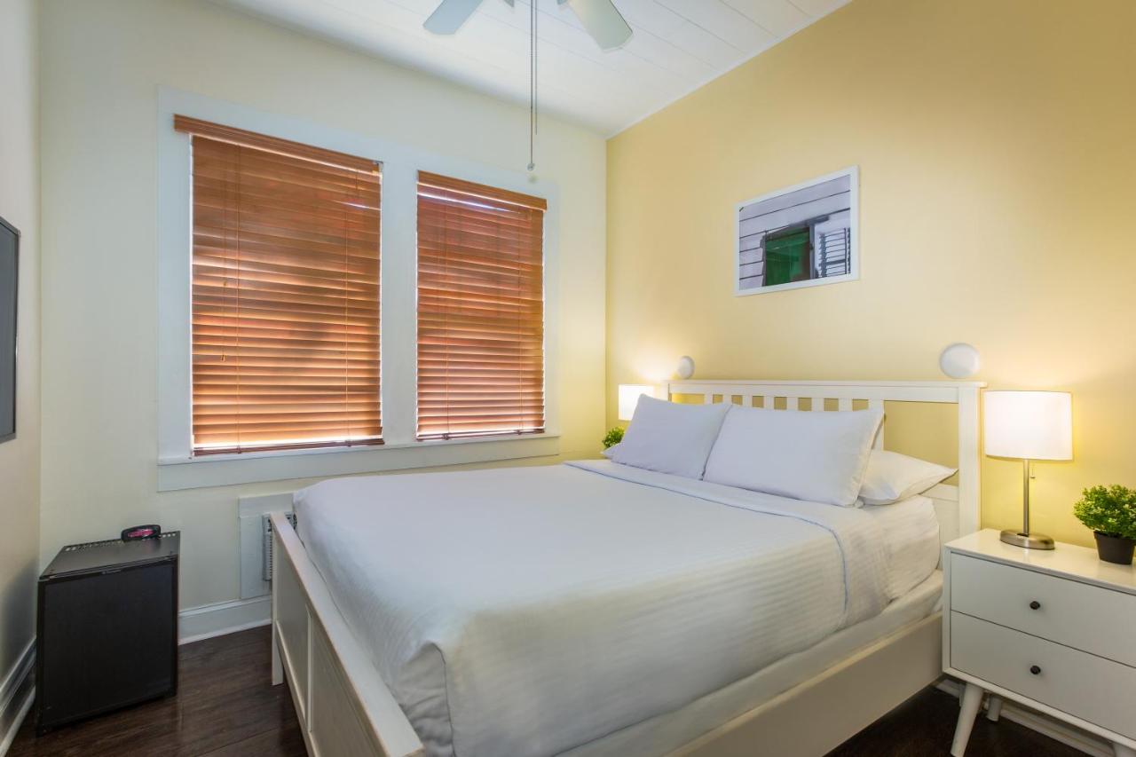 Queen Room at The Southernmost Inn - Adults Only