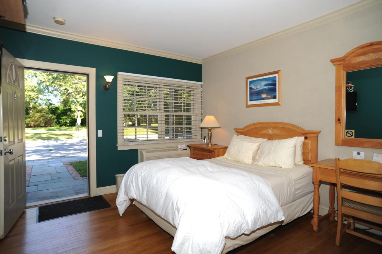| Southampton Long Island Hotel