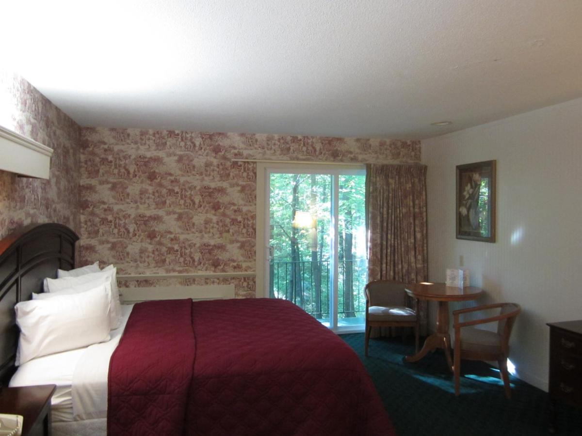 | Publick House Historic Inn and Country Motor Lodge