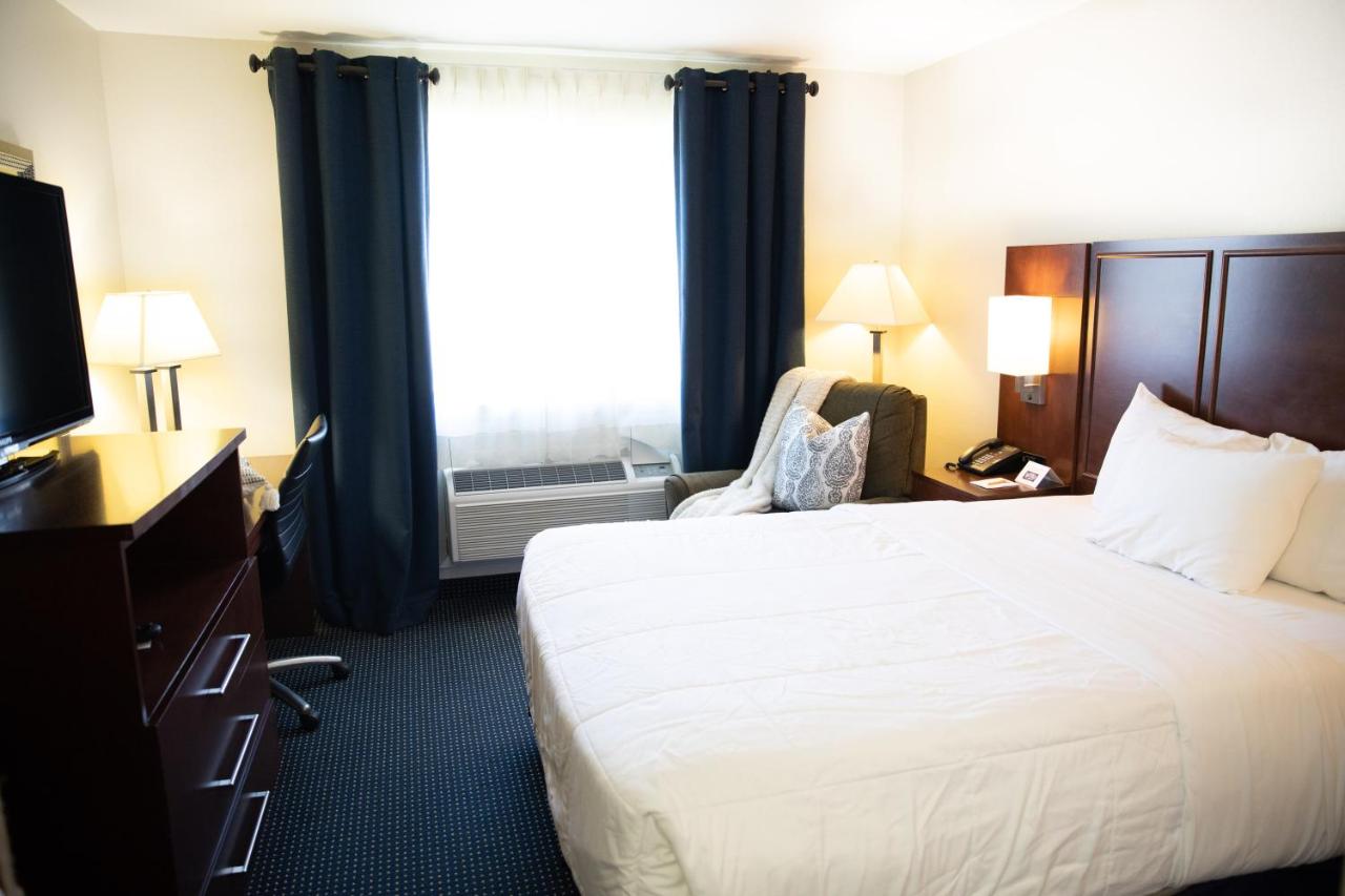 | Hatfield Inn