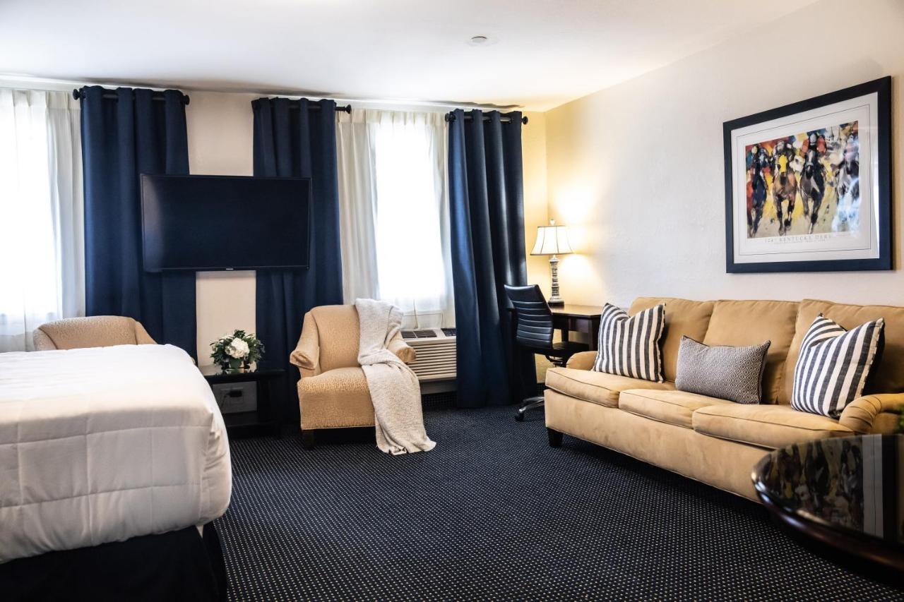 | Hatfield Inn