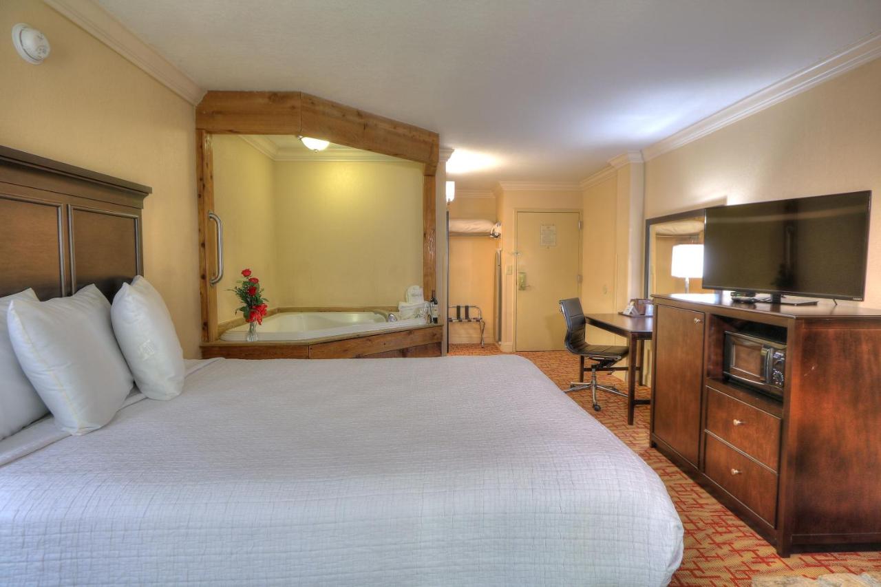  | Edgewater Hotel and Conference Center