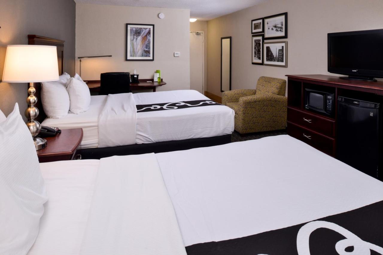 Deluxe Queen Room with Two Queen Beds at La Quinta Inn & Suites by Wyndham Indianapolis South