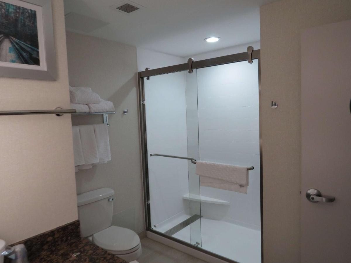 King Room at Best Western Plus Wilkes Barre-Scranton Airport Hotel