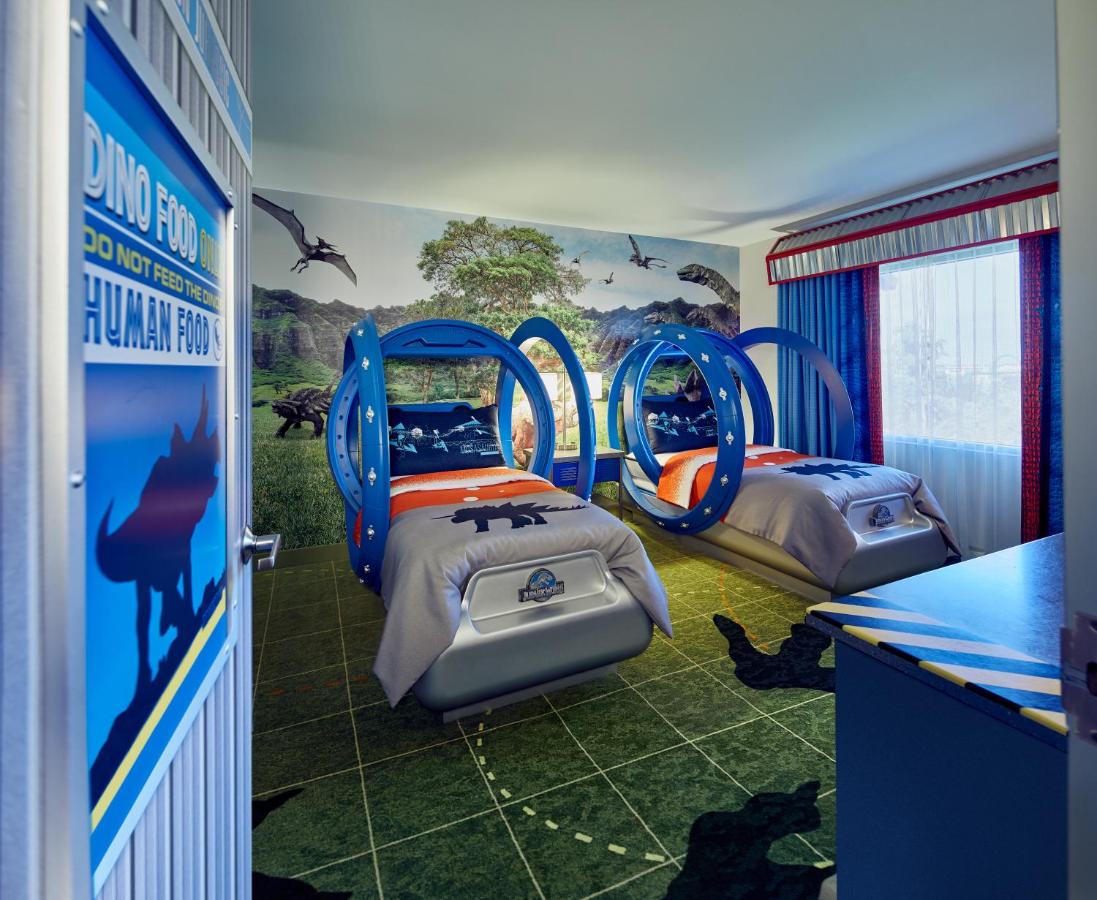King Suite at Universal’s Loews Royal Pacific Resort