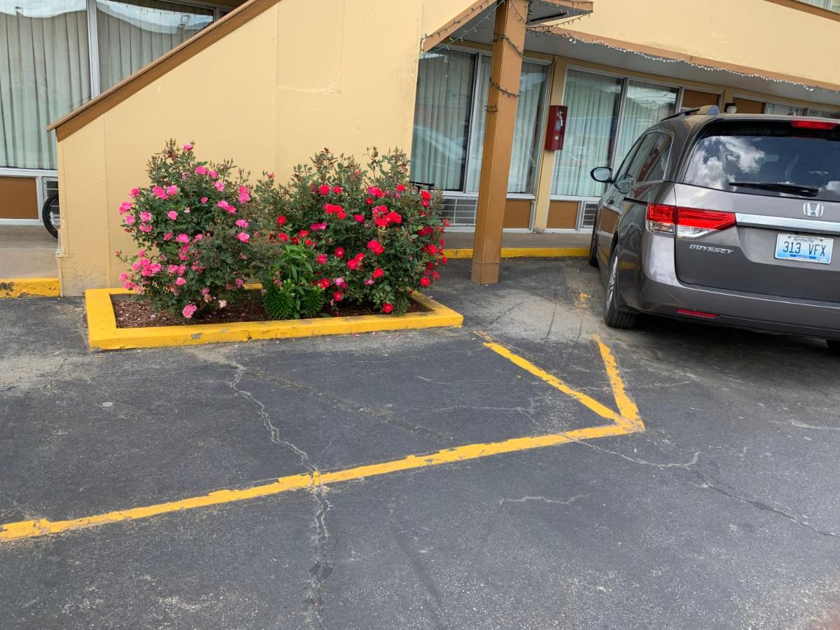| Budget Inn Express