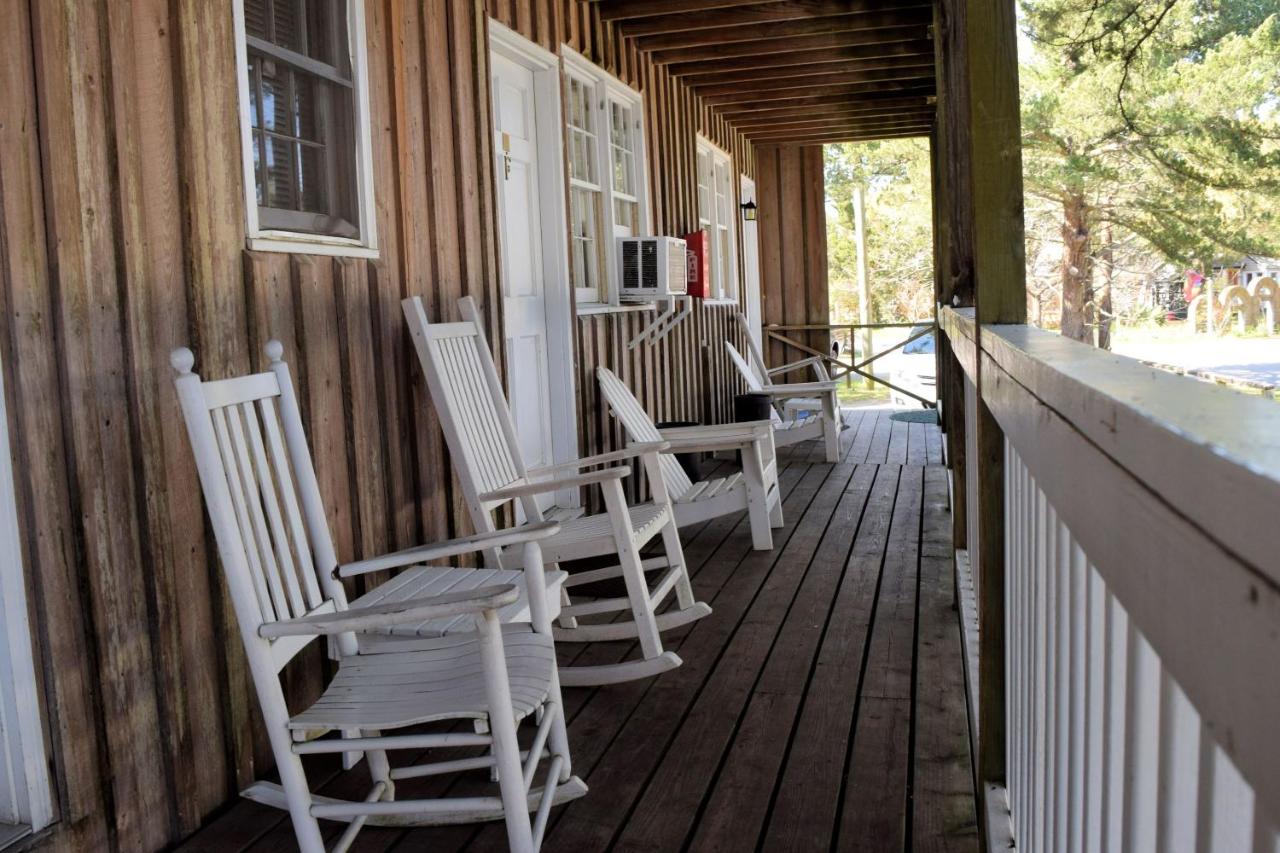 Double Room with Balcony at Blackbeard's Lodge